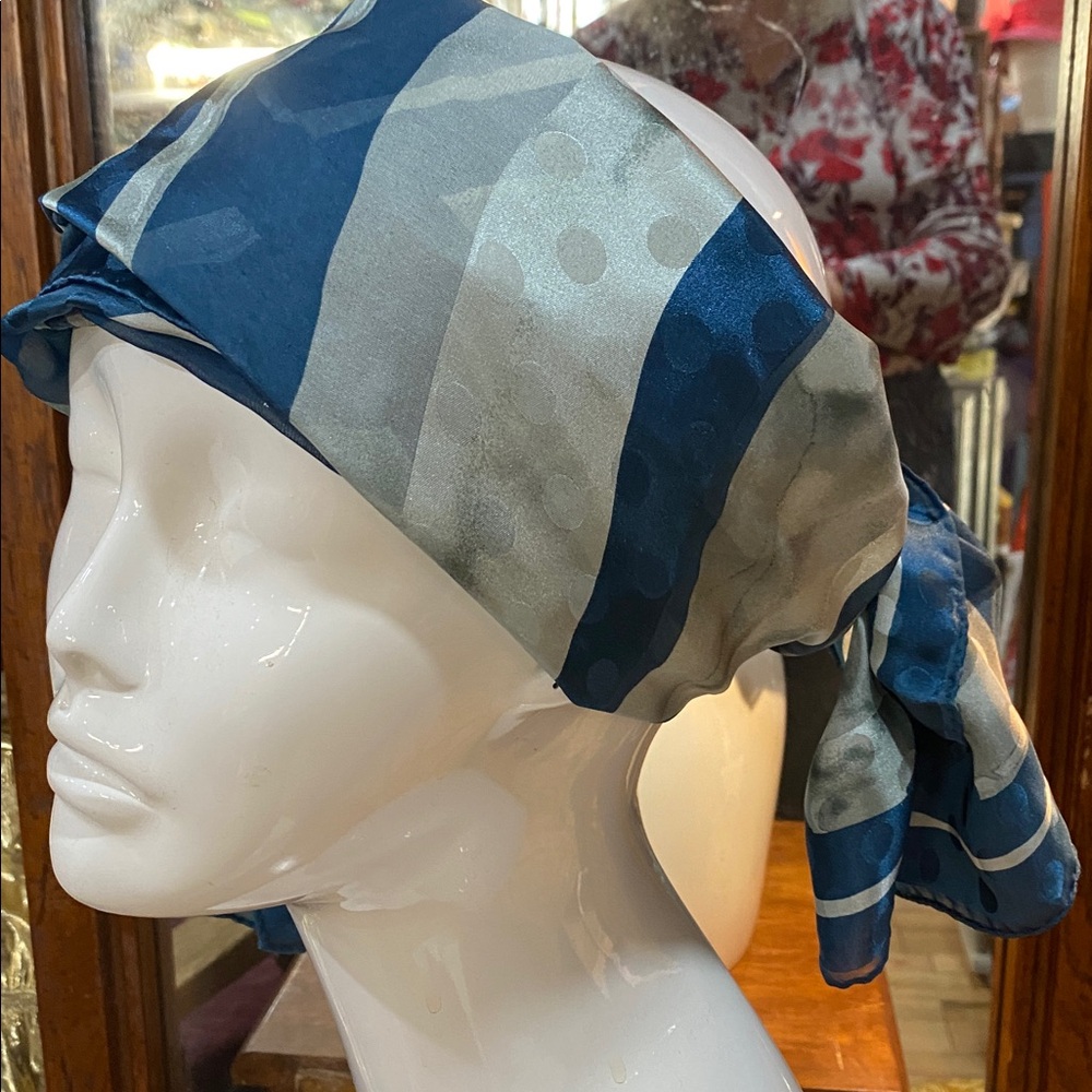 Blue and White Geometric Silk Scarf 34 x 34 100% Silk NWOTs - Picture 3 of 6